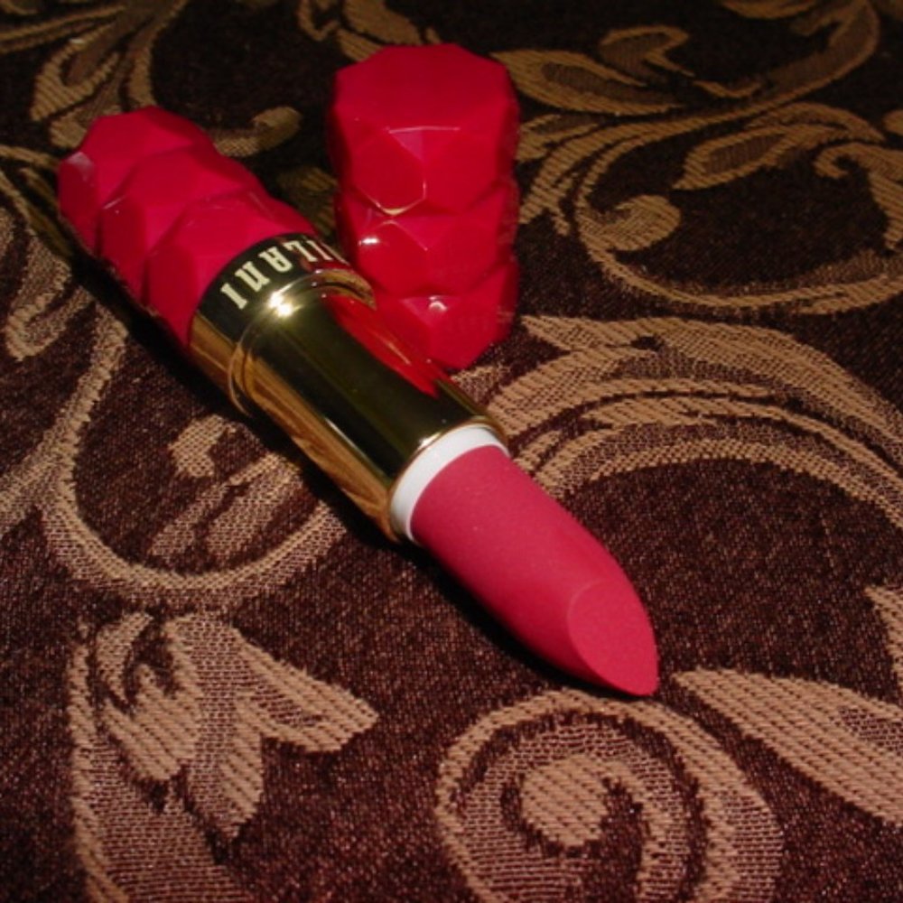 MILANI New Color Fetish Lipstick FLEUR